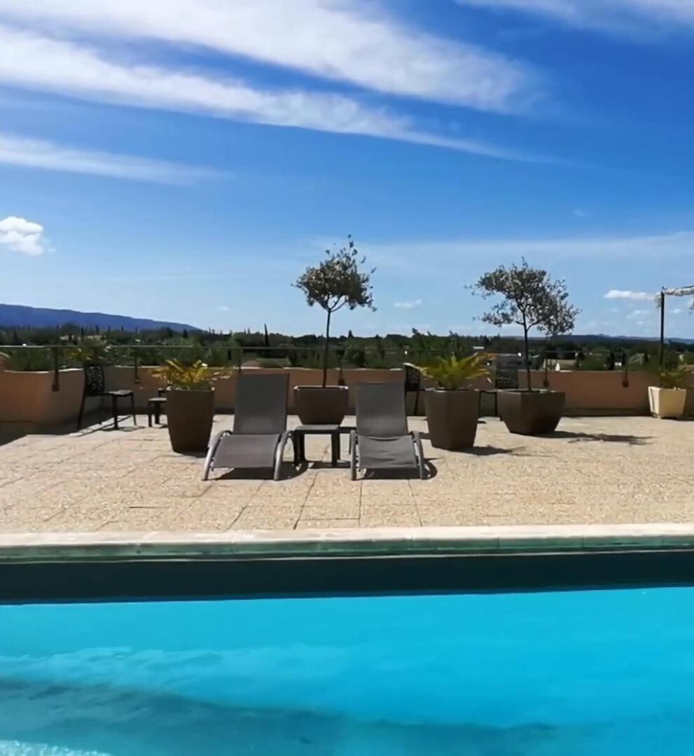 Hotel Les Nevons L'Isle-sur-la-Sorgue Kültér fotó