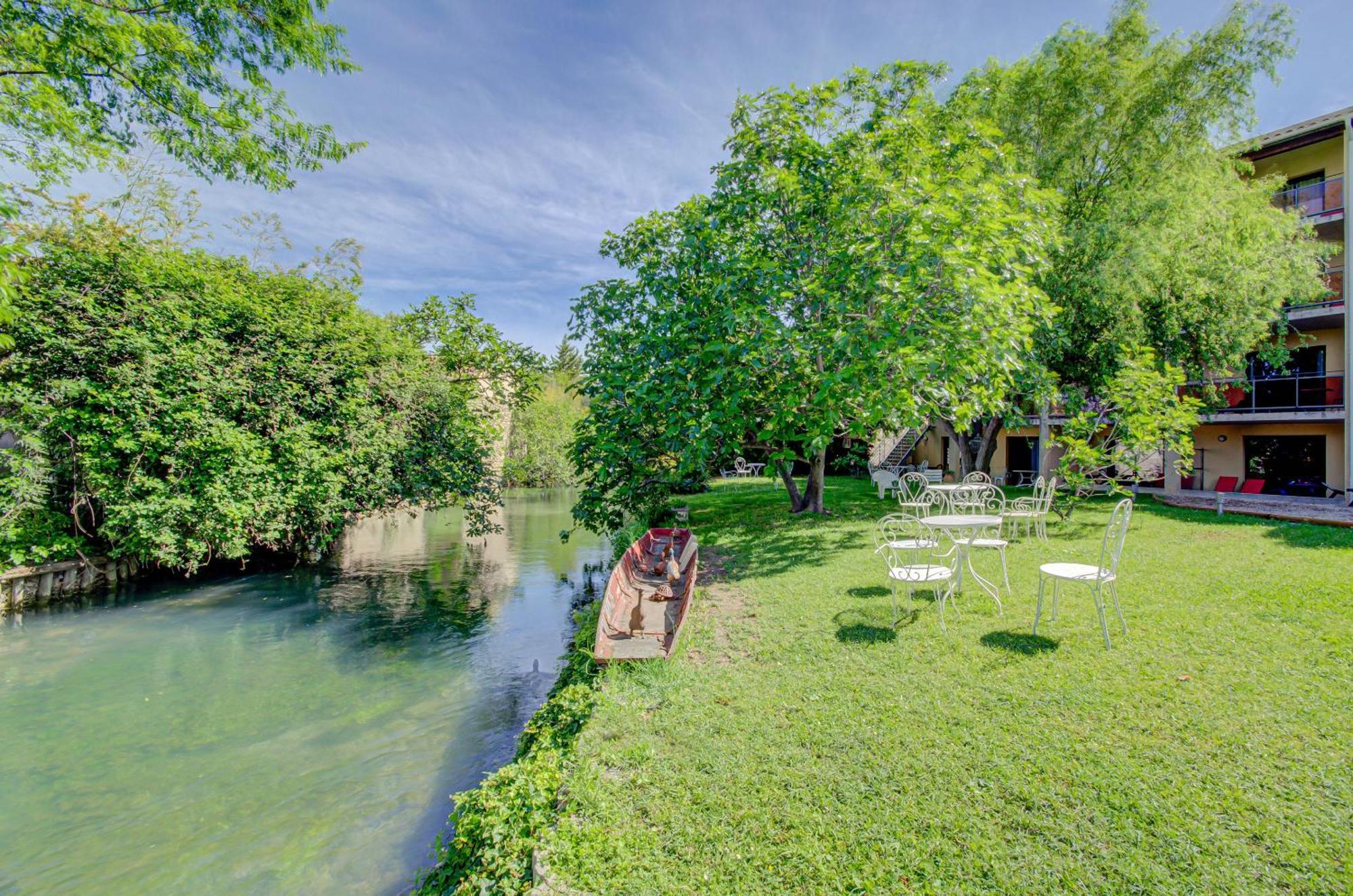 Hotel Les Nevons L'Isle-sur-la-Sorgue Kültér fotó