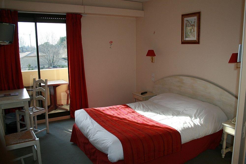 Hotel Les Nevons L'Isle-sur-la-Sorgue Kültér fotó