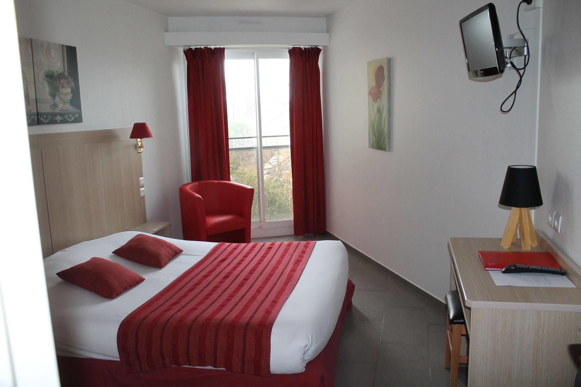 Hotel Les Nevons L'Isle-sur-la-Sorgue Kültér fotó